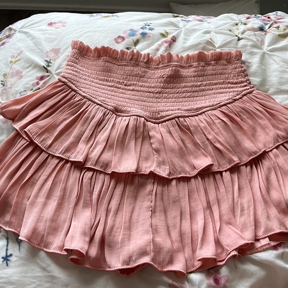Light pink, flowy high waisted skort! Good condition, barley used. - Picture 3 of 3